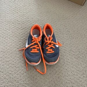 Nike toddler youth size 12 , sneakers